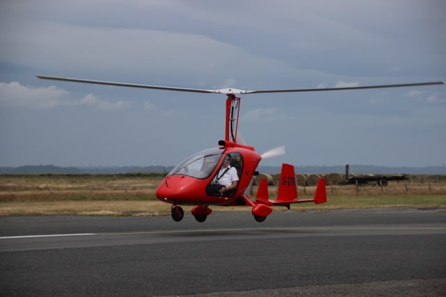 pauli-murphy-gyroplane-flying